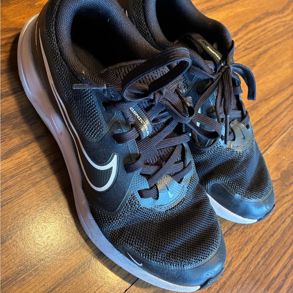Nike Kids Black and White Sneakers